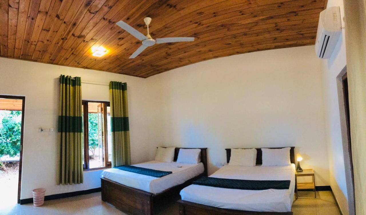Italian Guest Hotel ตรินโคมาลี ภายนอก รูปภาพ