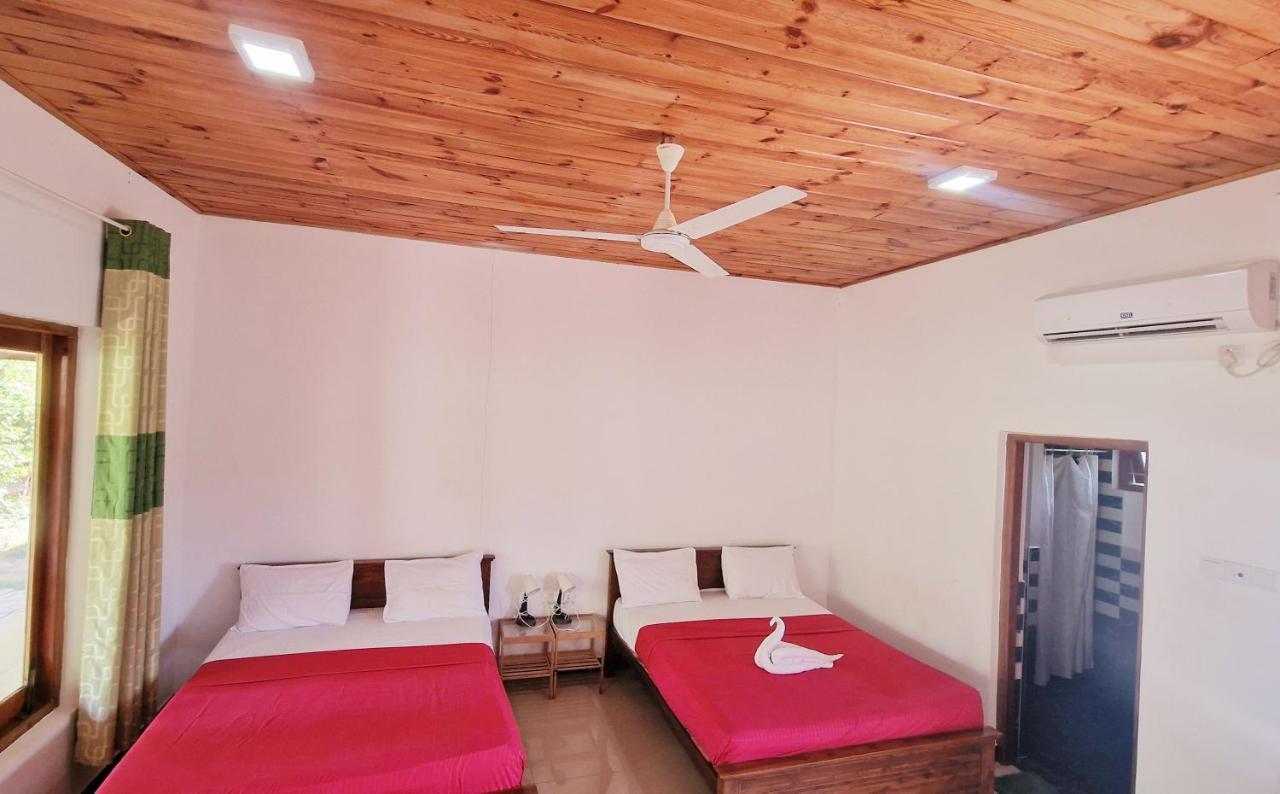 Italian Guest Hotel ตรินโคมาลี ภายนอก รูปภาพ