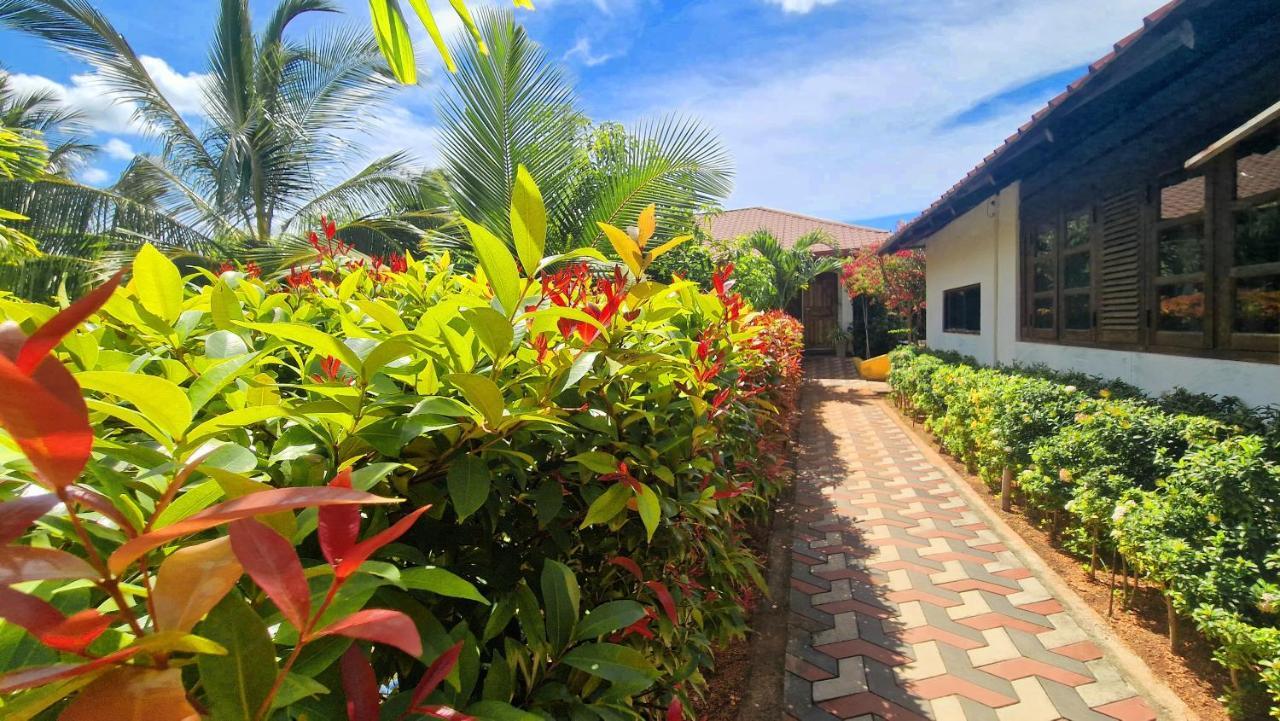 Italian Guest Hotel ตรินโคมาลี ภายนอก รูปภาพ