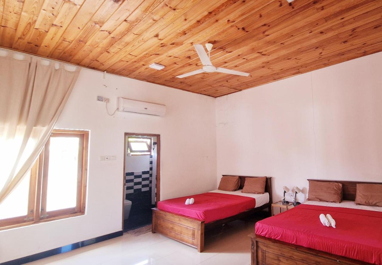 Italian Guest Hotel ตรินโคมาลี ภายนอก รูปภาพ