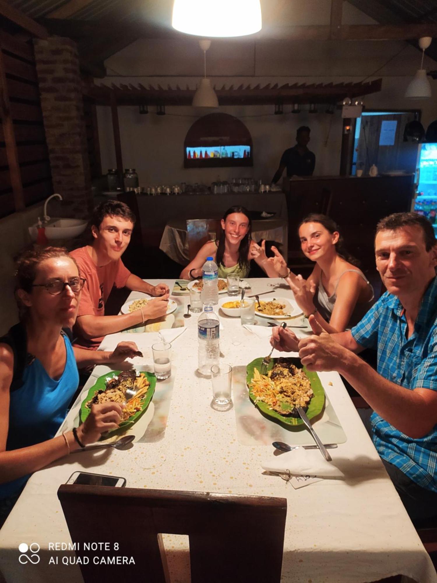 Italian Guest Hotel ตรินโคมาลี ภายนอก รูปภาพ